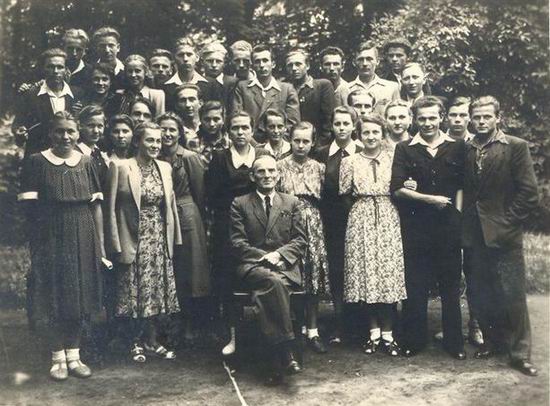 Zakoñczenie roku szkolnego 1949/50. Klasa X